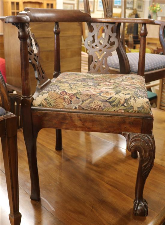 A George III mahogany corner chair